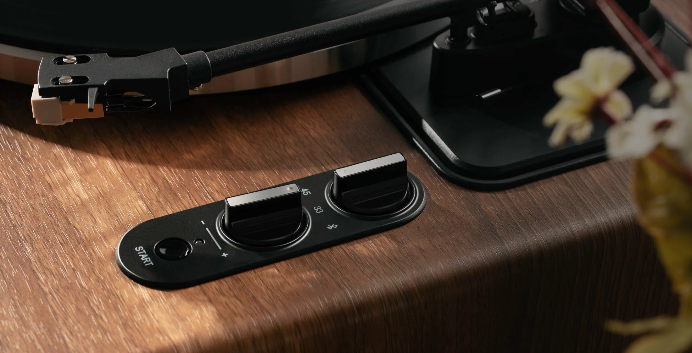 H009 All-in-One Turntable with Speakers – 1byone Audio H009 All-in-One Turntable with Speakers – 1byone Audio